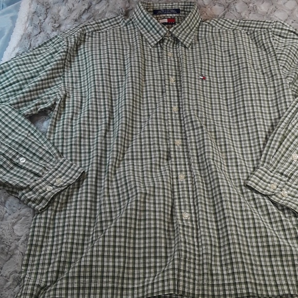 2 Tommy Hilfinger button down shirts Sz. Lg. - Picture 3 of 8